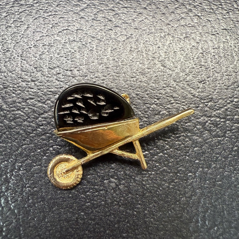 Vintage Unique Coal In Goldtone Wheelbarrow Pin